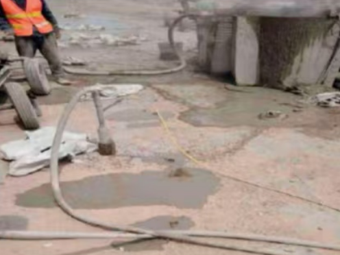 河西区街道水泥混凝土路面板底注浆技术 路面脱空注浆整治方案